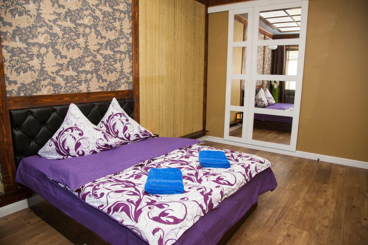 Vip Apartment On Lobanovskogo 19 Street Zaporizhia Esterno foto
