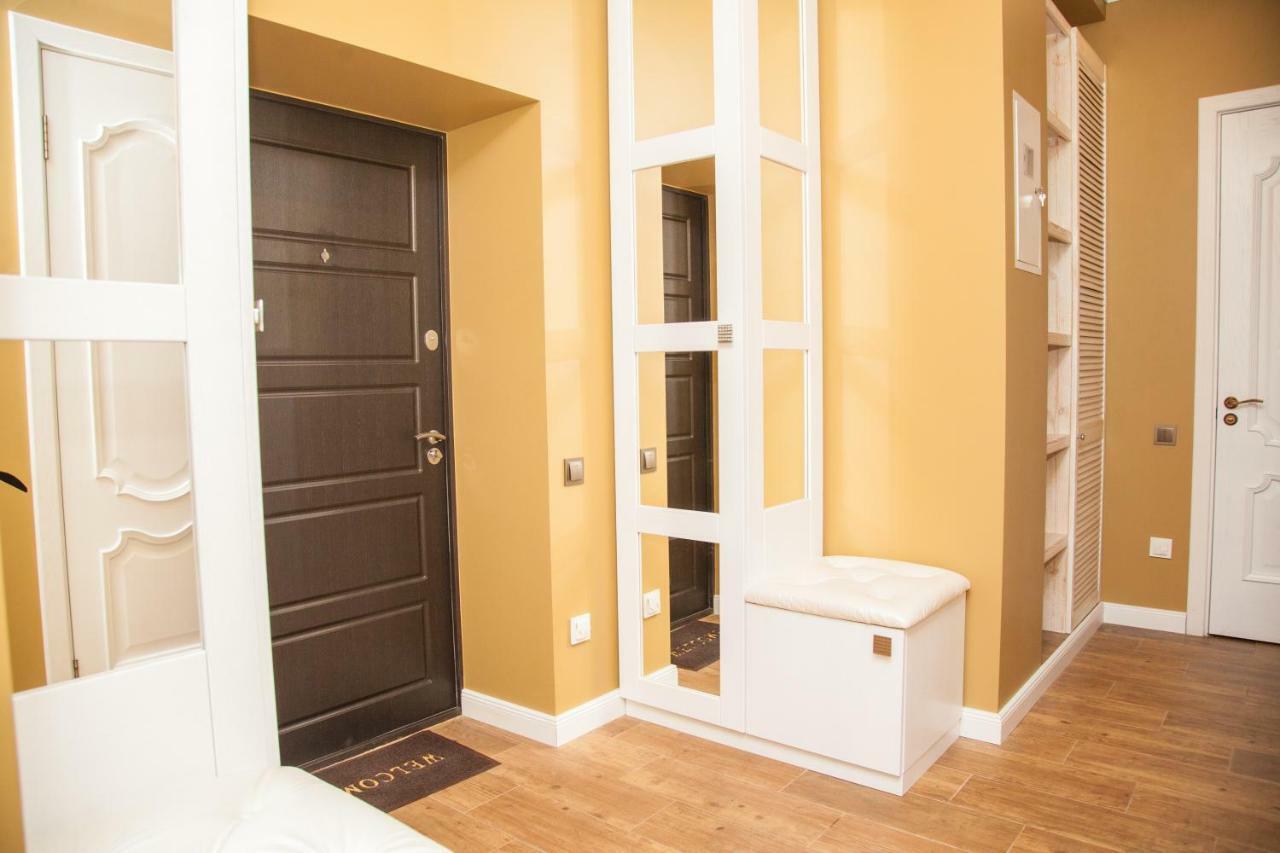 Vip Apartment On Lobanovskogo 19 Street Zaporizhia Esterno foto